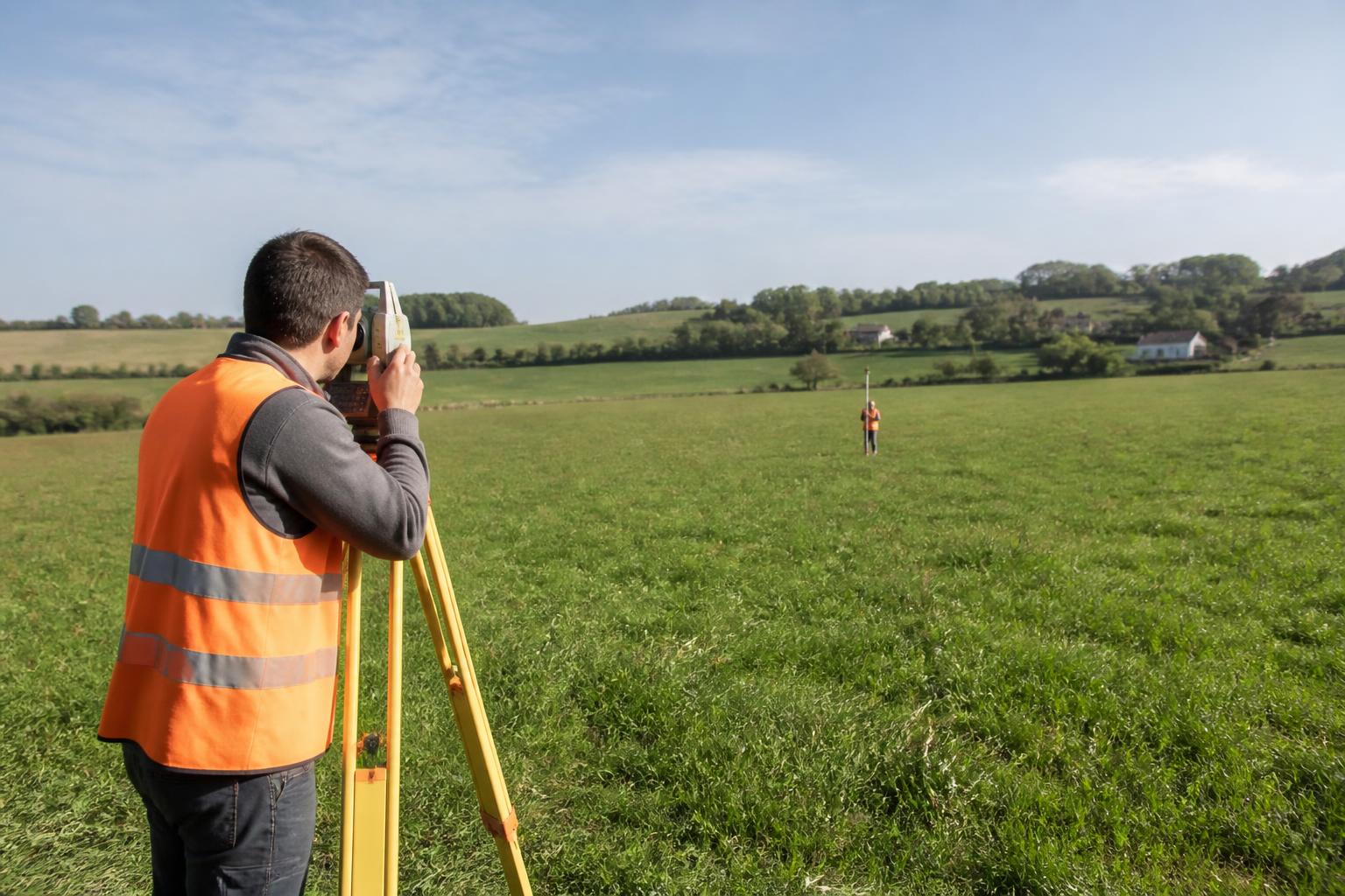 découvrez notre outil pratique et guide complet pour convertir facilement des hectares en mètres carrés. simplifiez vos calculs de surface dès maintenant!