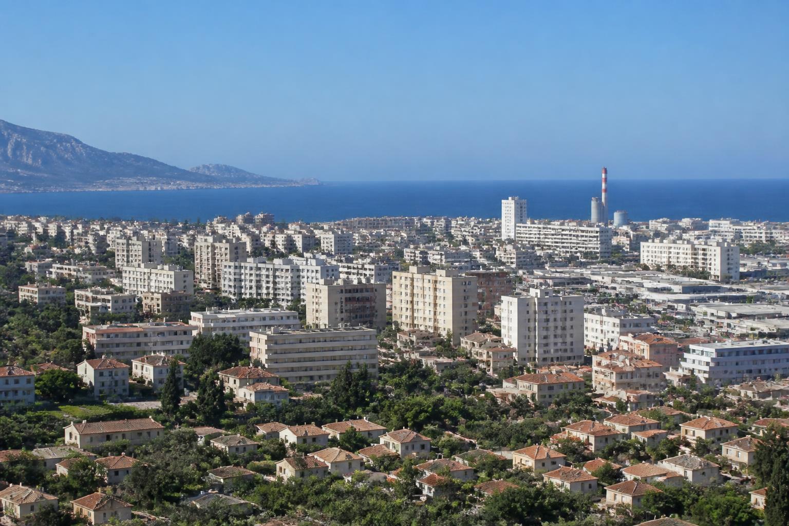 découvrez un guide complet des quartiers nord de marseille, explorant à la fois les défis sociaux et les opportunités économiques de cette région dynamique.