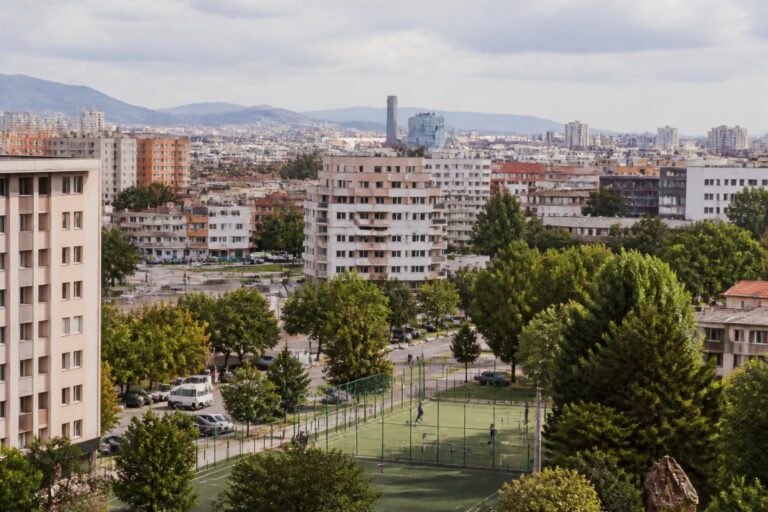 découvrez un guide complet sur les quartiers nord de marseille, explorant leurs défis sociaux et économiques ainsi que les opportunités de développement et d'innovation.